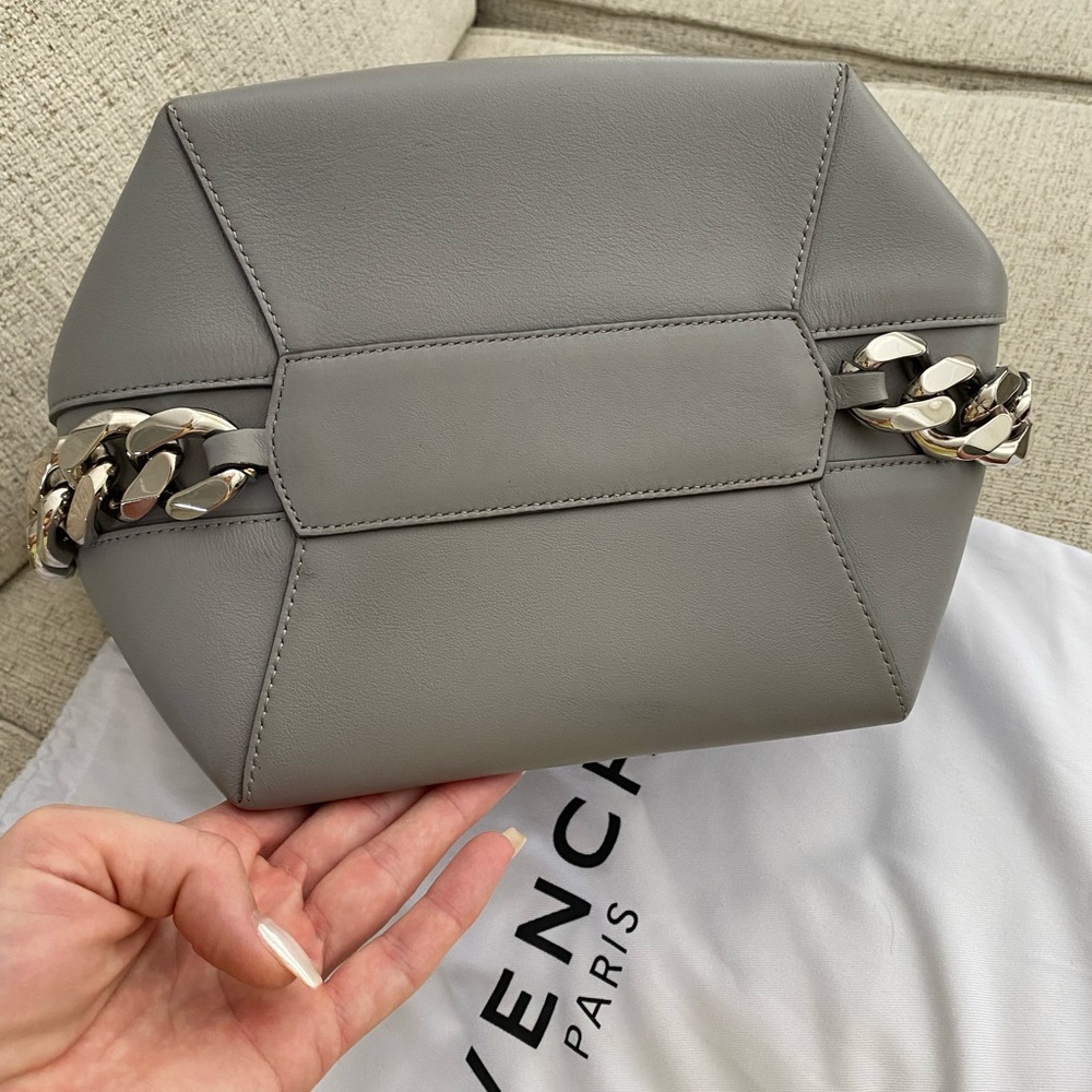 Authentic Givenchy Infinity Bucket Bag - Picture 4 of 12